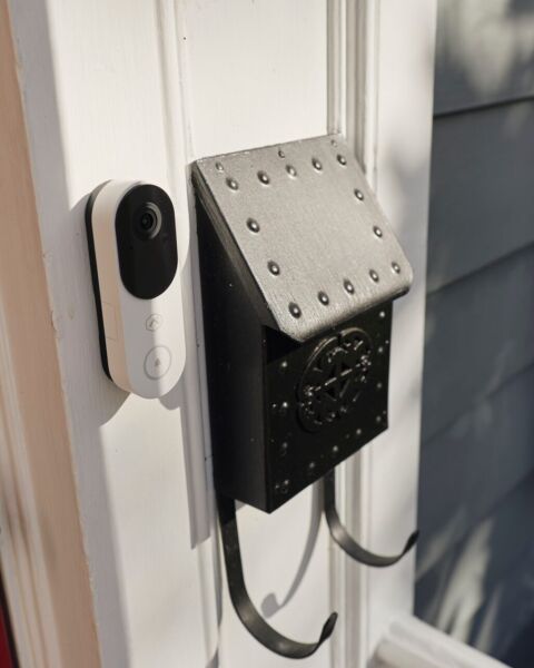 video doorboell on a home exterior